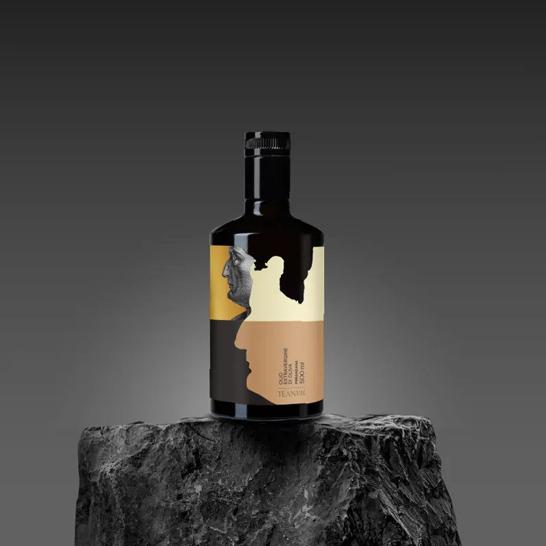 Vinitaly Design Award 2024 - Cantine Teanum - Olio Evo - Black Award